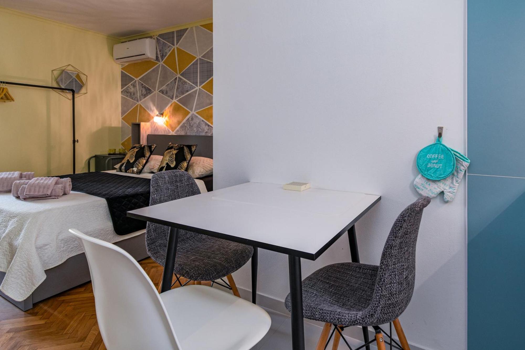 Apartments And Rooms By The Sea Banjol, Rab - 5077 Bilik gambar