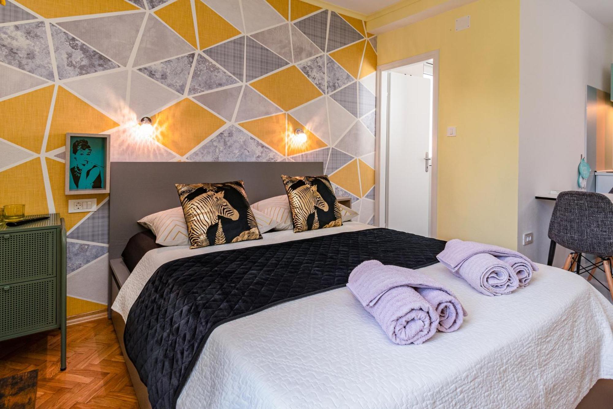 Apartments And Rooms By The Sea Banjol, Rab - 5077 Bilik gambar